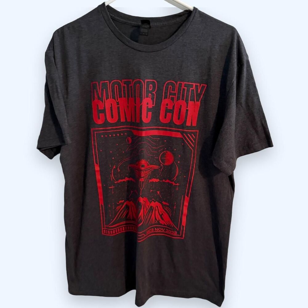 Gildan shirt unisex L gray Motor City Comic Con 2023 sci-fi graphic tee